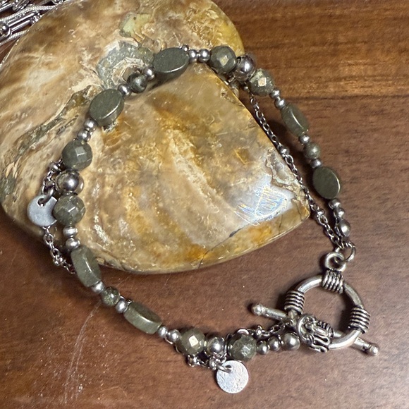 Accessories - Merchant #4 Pyrite Toggle